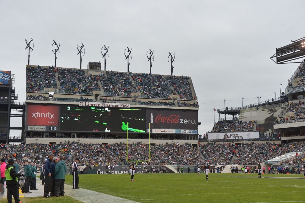 175. NFL Eagles fly on 100% renewable energy 2 Eagles powered by 100% renewable energy